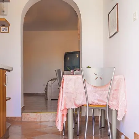 Guest house Carmen 3*